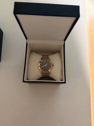Gucci G-Timeles 126.4 oro rosa y acero.