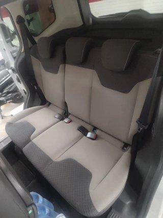 Ford E-Tourneo Courier 2018