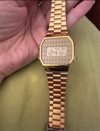 Reloj Casio Dorado Rombo