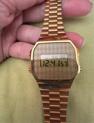Reloj Casio Dorado Rombo