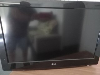 Televisor LG 32 pulgadas.