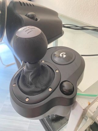 Volante Logitech para pc,  PS4 y PS5