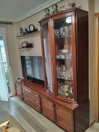 Mueble de Salón de Madera Clásico