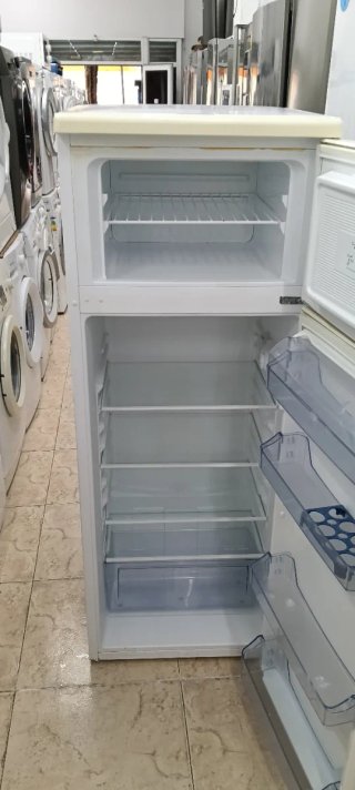 Nevera pequeña Teka Blanca 144X54X57 cm