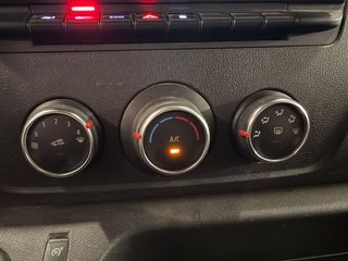 Nissan Interstar Caja Cerrada 2,3 DCI 107KW RWD Optima 150cv - GARANTIA MECANICA
