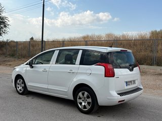 Peugeot 5008 2016