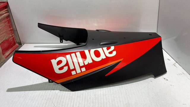 Panel inferior, negro para Aprilia, SR 50. Ref. AP8268065