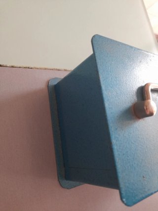 Caja Fuerte Metálica Azul con Llaves