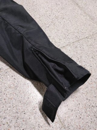 Chaqueta de Moto Negra con Reflectantes