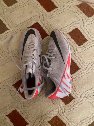 Botas de futbol.