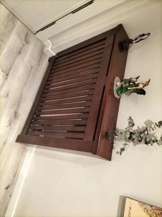 Mueble de entrada con perchero