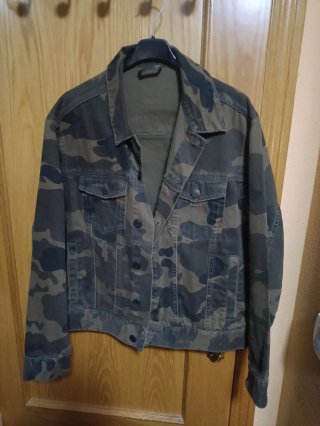 Cazadora vaquera camuflaje