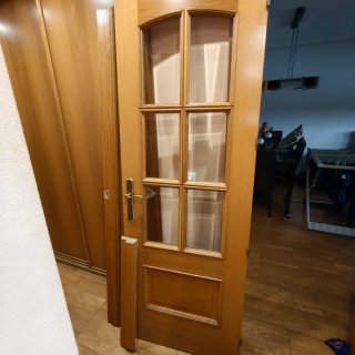 Puerta de cocina madera con cristales