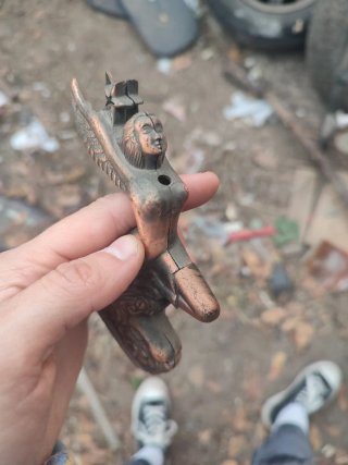 Mechero Antiguo con Forma de Ángel