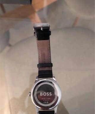 Reloj Hugo Boss Clásico. Precio negociable.