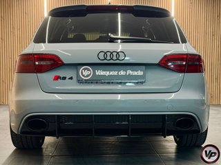 Audi RS4 Avant 4.2 FSI quattro 331 kW (450 CV)