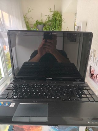 Portátil Toshiba Satellite Negro