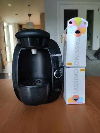 Cafetera Bosch Tassimo + 2 cajas de cápsulas
