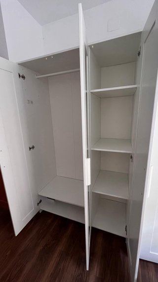 Armario Ikea Blanco de Tres Puertas