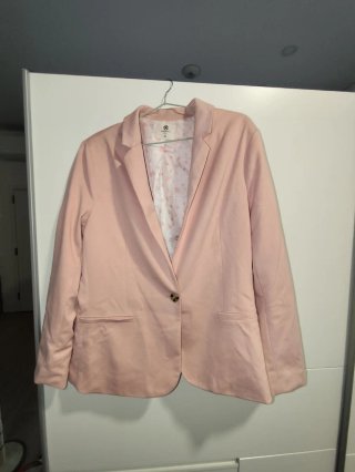 Americana rosa talla 46
