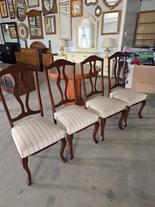 MESA REDONDA EXTENSIBLE Y SILLAS ☎️683469031☎️
