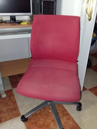 Mesa Ordenador Monitor y Silla