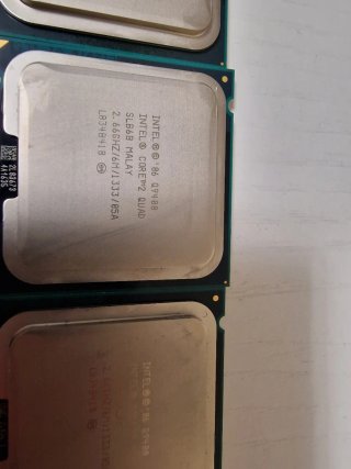 3 Procesadores Intel Core 2 Quad Q9400