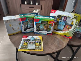 Pokémon TCG 30 Aniversario Caja Entreno