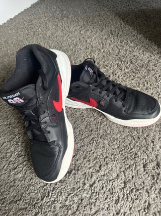 Nike Air Jordan Zapatillas Negras y Rojas
