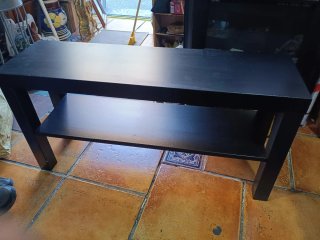 Mesa auxiliar IKEA negra madera
