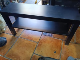 Mesa auxiliar IKEA negra madera