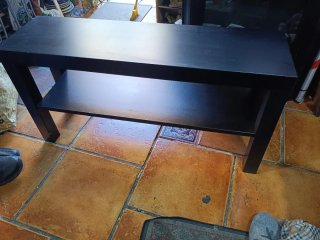 Mesa auxiliar IKEA negra madera