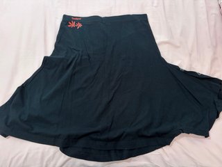Falda Negra con Estampado