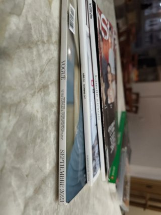 Lote 3 revistas Vogue, Interiores y Instyle