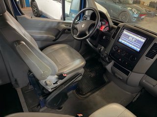 Volkswagen Crafter 9 plaza