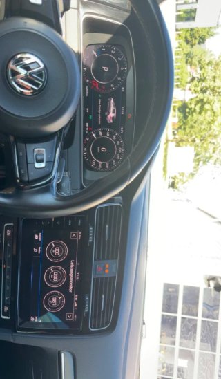 Volkswagen Golf R 310