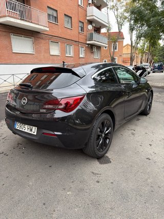 Opel Astra 2012