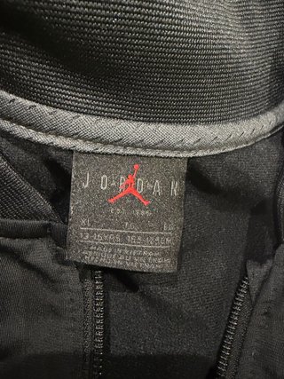 Chaqueta Jordan Negra