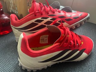 2 Pares de Botas de Fútbol
