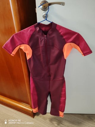 Traje de Neopreno Decathlon, talla 10 - 11 años
