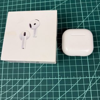 Apple AirPods 4 con Cancelación de Ruido
