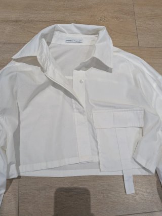 Camisa blanca cropped