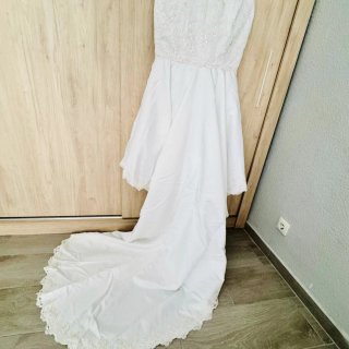 Vestido de Novia con Encaje bordado a mano