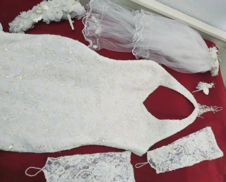 Vestido de Novia con Encaje bordado a mano