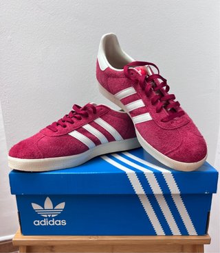 Adidas Gazelle rojas y blancas