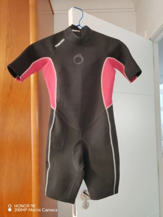 Neopreno Tribord Negro y Rosa, talla 14 años