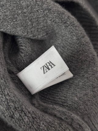 Jersey gris Zara con cuello crochet NUEVO Talla S