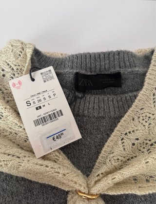 Jersey gris Zara con cuello crochet NUEVO Talla S
