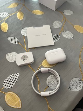 Apple AirPods Pro 2