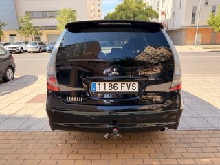 Mitsubishi Grandis 2007